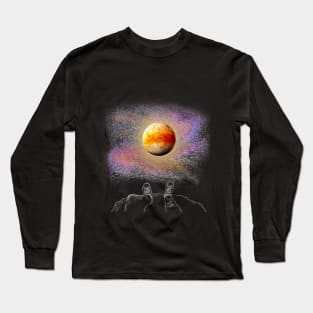 Alone in the space Long Sleeve T-Shirt